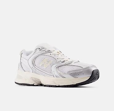 Кроссовки New Balance 530 (белые/серебристые) Размер 41,5 (26 см по at lalafo.kg Кроссовки New Balance 530 (белые/серебристые) Размер 41,5 (26 см по