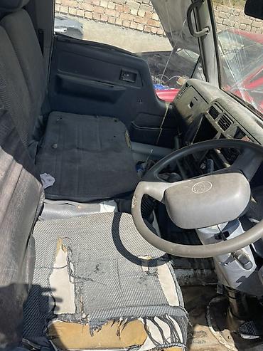 bud e9: Легкий грузовик, Toyota, Стандарт, 3 т, Б/у — 5