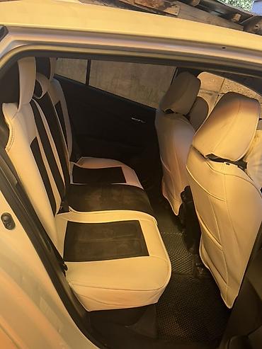 beverly hills: Toyota Prius: 2020 г., 1.8 л, Вариатор, Гибрид, Лифтбек — 9