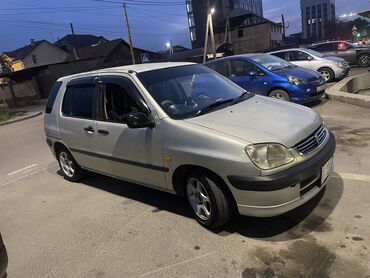 Toyota: Toyota Raum: 2000 г., 1.5 л, Автомат, Бензин, Минивэн