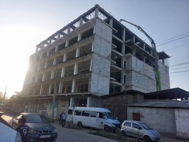 продаю дом жм кырман: Сатам Дүкөн Соода борборунда, 14 кв. м, Ремонтсуз, Видеокөзөмөлү менен, 2 кабат