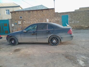 Disk təkərlər: İşlənmiş Disk təkər Mercedes-Benz 245 / 45 / R 18, 5 Boltlu