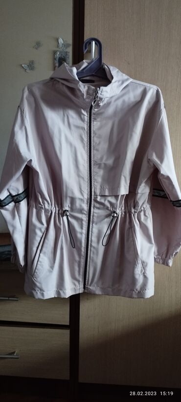 ветровка: Женская куртка M (EU 38), цвет - Пудровый