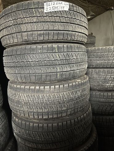 Шины: Шины 225 / 45 / R 17, Зима, Б/у, Комплект, Легковые, Япония, Bridgestone