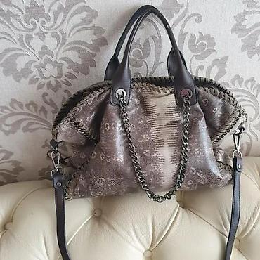 Kompleti: 1.LOOKAT TORBA, DIVNA, 2. COLLISTAR TASNICA I 2 NESESERA | 1 — 1