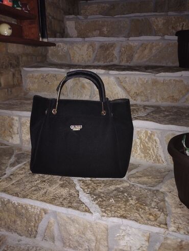 torba od rafije: Shoulder bag, Guess