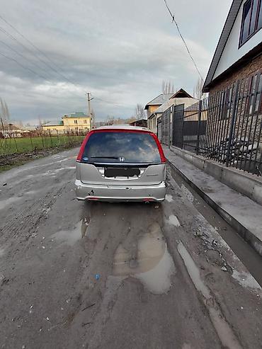 Honda Stream: 2000 г., Минивэн