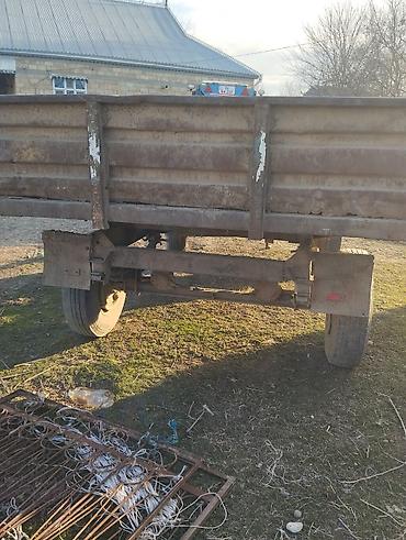 Traktorlar: Minsk MTZ Belarus 80.1 traktor - Rəng: mavi, kabinalı - Ön təkərlər — 15