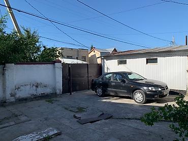 Продажа коттеджей и домов: Продаётся дом в районе с.Орто-Сай. Участок 8 соток, на территории два — 5