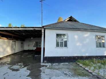 бишкек продаю дом село нижний алаарча: Дом, 106 м², 5 комнат, Собственник, Старый ремонт