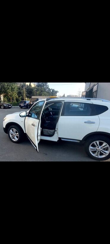 Nissan: Nissan Qashqai: 2 l | 2013 il Ofrouder/SUV — 5
