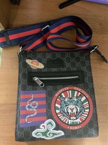 ray ban очки с камерой бишкек цена: Барсетка, Gucci, Множество карманов, Съёмный ремень, Новый