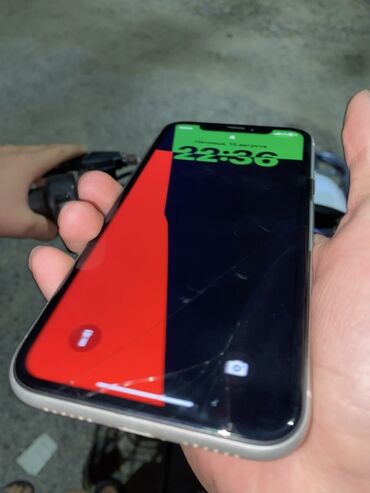 утюг с вертикальным паром: IPhone Xr, 128 ГБ, Белый, 80 %