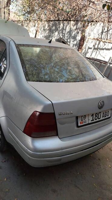 эшик ауди: Volkswagen Bora: 1999 г., 2 л, Автомат, Бензин, Седан