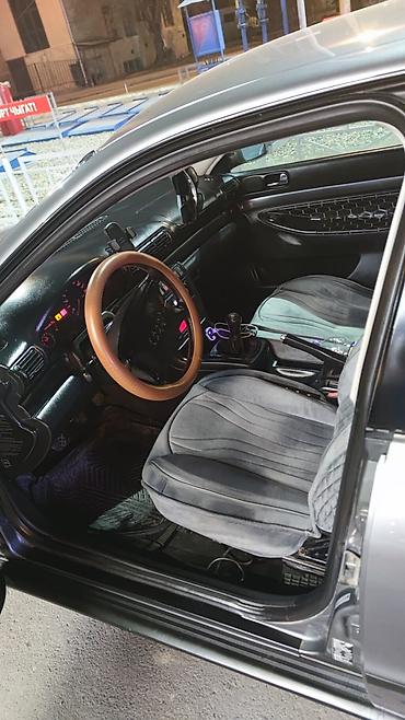 Audi: Audi A4: 1995 г., 2.6 л, Механика, Бензин, Седан — 9