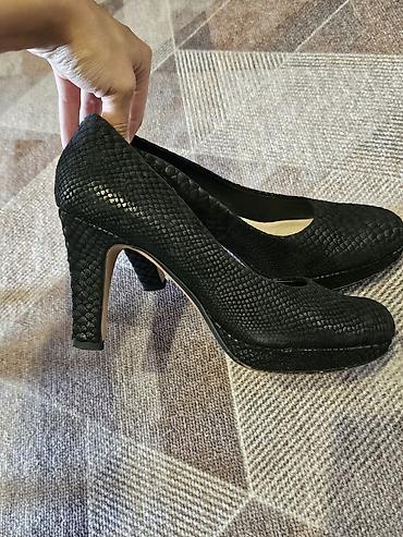 clark: Туфли Clarks Narrative - Классические закрытые лодочки черного цвета — 2