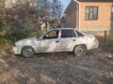 сатам же алмашам: Daewoo Nexia: 2011 г., 1.6 л, Механика, Бензин, Фургон