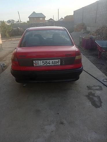 Продажа авто: Opel Astra: 1998 г., 1.4 л, Механика, Бензин, Седан — 4