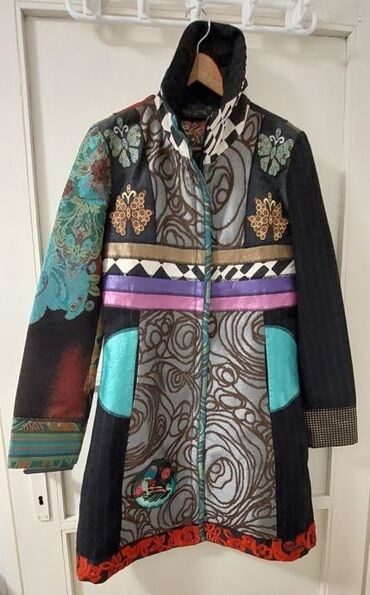 katrin teddy kaput: Desigual, S (EU 36), Floral, With lining at lalafo.rs katrin teddy kaput: Desigual, S (EU 36), Floral, With lining