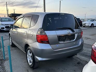 Honda: Honda Fit: 2002 г., 1.5 л, Автомат, Бензин, Хэтчбэк — 3