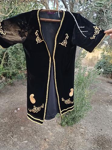 milli geyimler: Qara məxməri milli üslubda üst geyimi (qoltuqaçıq kaftan/kaban) - — 2
