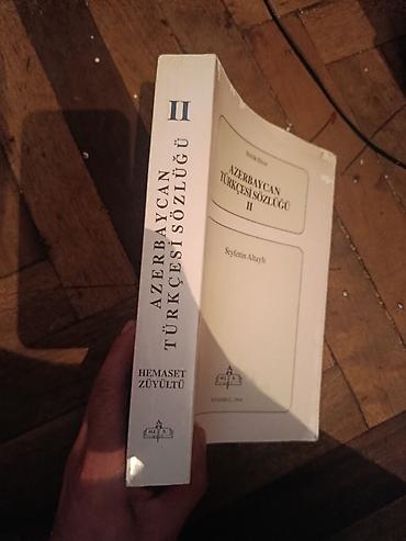 Tədris ədəbiyyatı: Satılır: 3 ədəd kitab paketi 1) “Гамиң жанар шамдары” – müəllif — 28