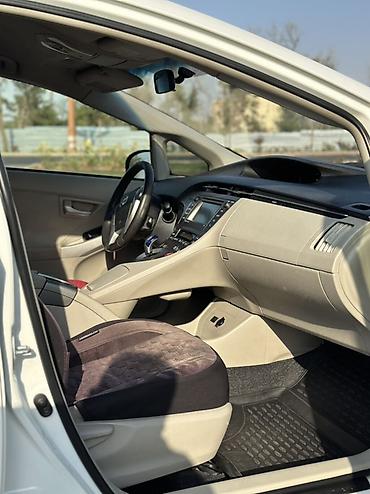 hyundai ionic: Toyota Prius: 2015 г., 1.8 л, Вариатор, Гибрид, Лифтбек — 5