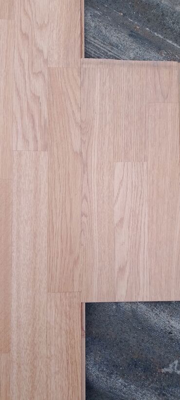 ламинат: MDF laminat döşəmə panelləri – açıq palıd teksturası - Material: MDF