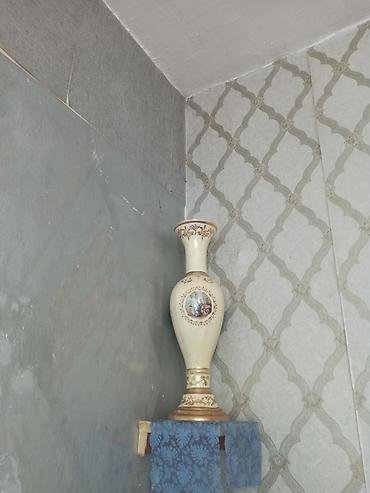 Bir vaza, Keramika