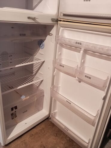 soyuducularin qiymeti: İşlənmiş 2 qapılı Samsung Soyuducu Satılır, rəng - Ağ, Dolab içi