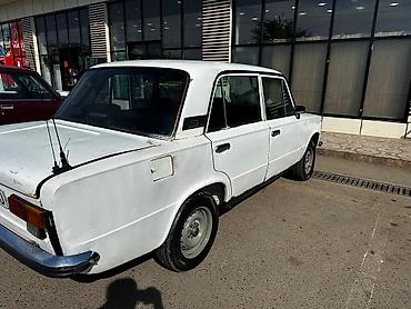 VAZ (LADA): VAZ 2106, ağ rəngdə sedan Salam maşın hək bir porblemi yoxdu reyal — 2