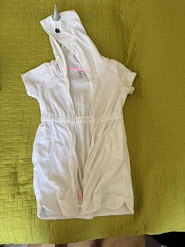 kombinezon: Carter’s uşaq kombinezonu – 5T ölçü (toddlers). - Model: qısaqollu — 1