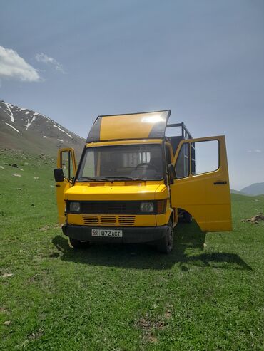 Mercedes-Benz: Mercedes-Benz : 1993 г., 3 л, Механика, Дизель, Бус