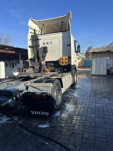 Тягачи: Тягач, Volvo, Без прицепа — 12