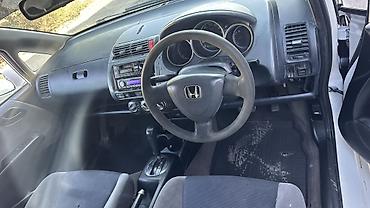 Продажа авто: Honda Fit: 2003 г., 1.3 л, Вариатор, Бензин, Хэтчбэк — 7