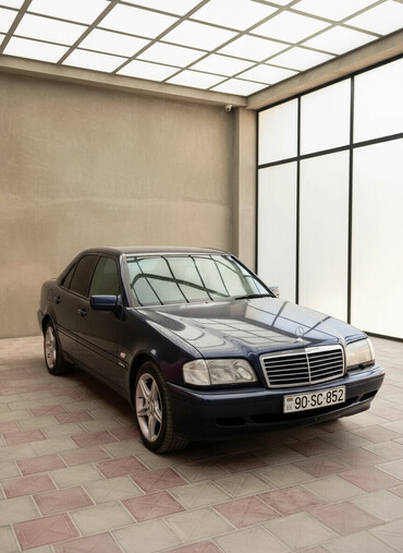 Mercedes-Benz: Mercedes-Benz C240 (W202) sedan - Kuzov: 4 qapılı sedan, tünd mavi — 1