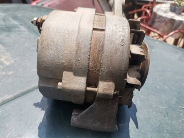 Auto delovi: Alternator Lada 21214i Niva br.3. Polovan, očuvan. Skinut sa — 6