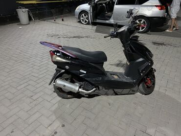купить новый мотоцикл в бишкеке: Скутер M8, 125 куб. см, Бензин, Б/у