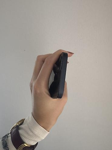 Apple iPhone: IPhone 12 128GB – odlično stanje  Na prodaju iPhone 12, 128GB, polovan — 6