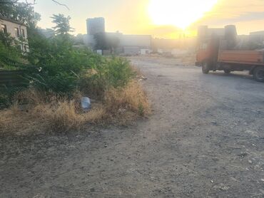 Anbar və emalatxanalar: Dərnəgüldə,7ci mikrorayonda 210 kv obyekt icarəyə verilir.Əlavə də — 6