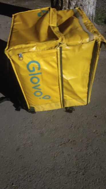 спортивные сумки: Продам сумку Glovo и маску велосипедиста!!! оба в 2500