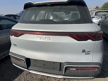 BYD: BYD E2: 2026 г., Электромобиль, Хетчбек — 2