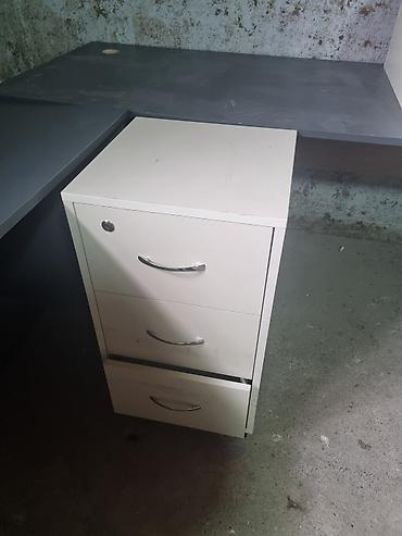 ofis dolablari: Ofis mebel dəsti - İki qapılı qarderob: 210 sm hündürlük. Taxta — 1