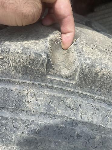 09 maşın: Ağır yük daşıma üçün dump maşını (samossval), 6x4 konfiqurasiyalı — 2