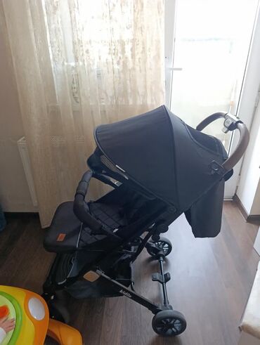 Beşiklər: Nika…. Kidilio 60 man evde bashqa kolyaskalar olduğunu ucun az ve