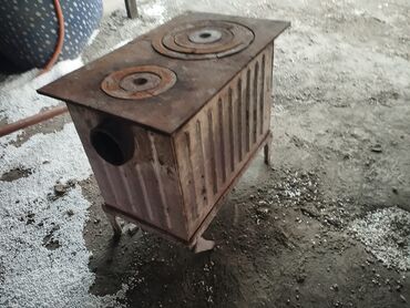 Буржуйки: Печь-буржуйка из металла с варочной поверхностью. Особенности: - — 6