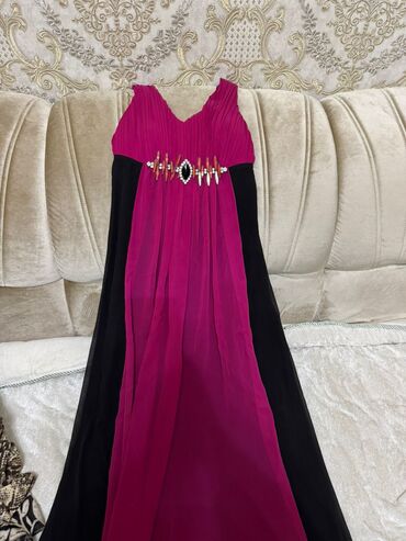 Пуховики и зимние куртки: Продаю все срочно дешево — 18