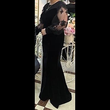 Zərif qara axşam geyimi - Model: Uzun, balıq kəsimli siluet - Parça
