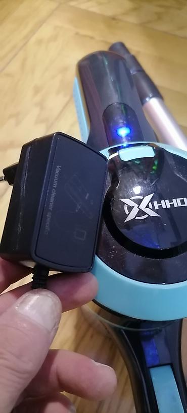 Ručni usisivači: Usisivač ručni na bateriju XIXO sa punjačem. Lepo vuče. Turbo — 12