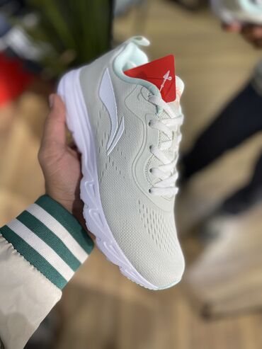 летный красовка: Успейте купить! Оригинал Li-Ning женский! Новые женский красовки!